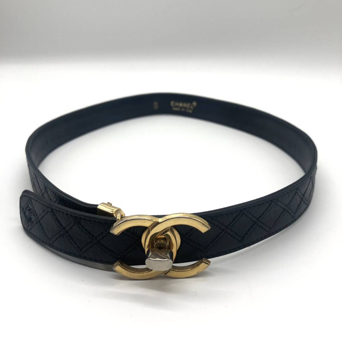 【定番，送料無料】 良品 CHANEL シャネル ビコローレ ターンロック ココマーク デカココ レザー ベルト 金具 黒 ブラック(服飾小物)｜売買されたオークション情報、yahooの商品情報をアーカイブ公開 - オークファ 服飾小物