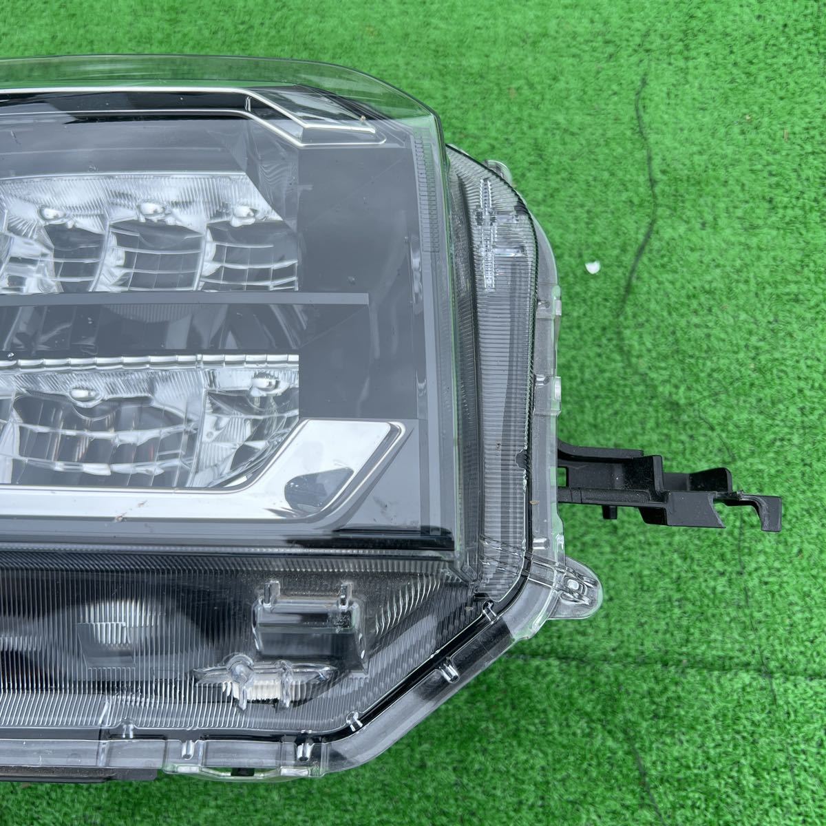 ○◯純正部品ダイハツ 24、ダイハツ タフト LA900S LA910S 純正 右側