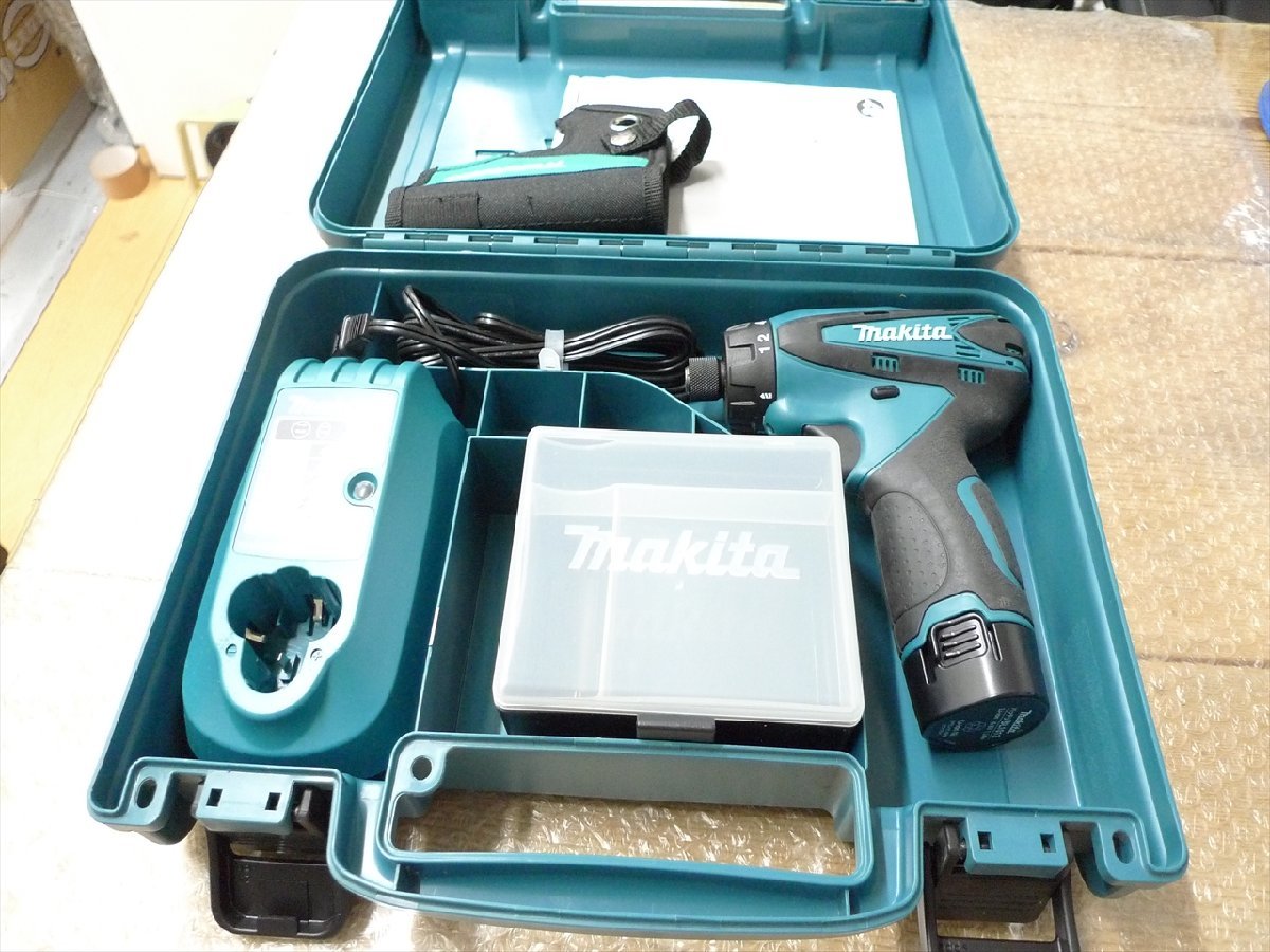 現状品　makita マキタ 10.8V 充電式ドライバドリル 本体 DF030D 管理6480