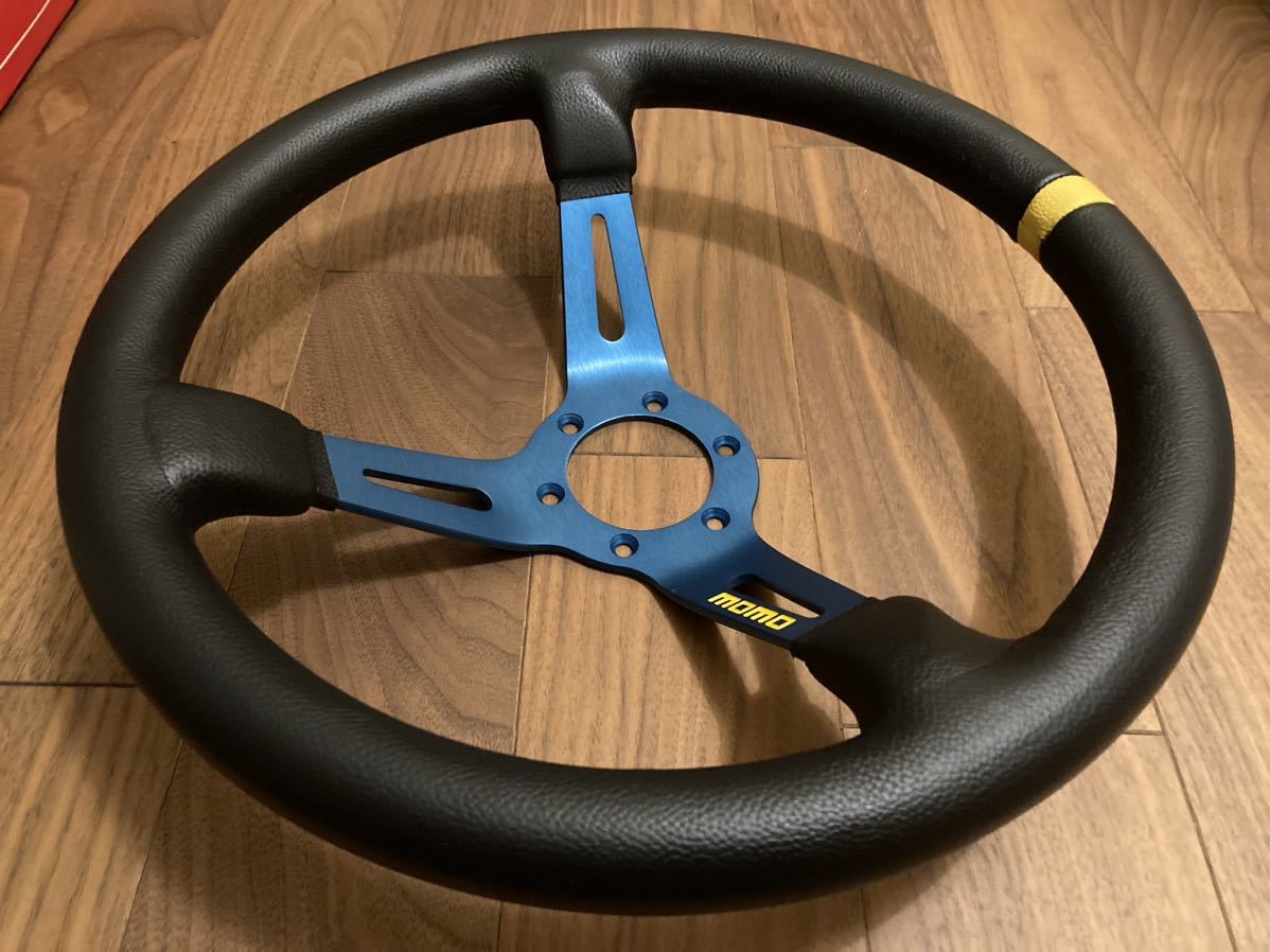 正規品 MOMOステアリング　ディープコーン　MOD.08 350mm レザー MOMO ディープコーン MOD.08 モデル08 レザー ステアリング MOMO MOD