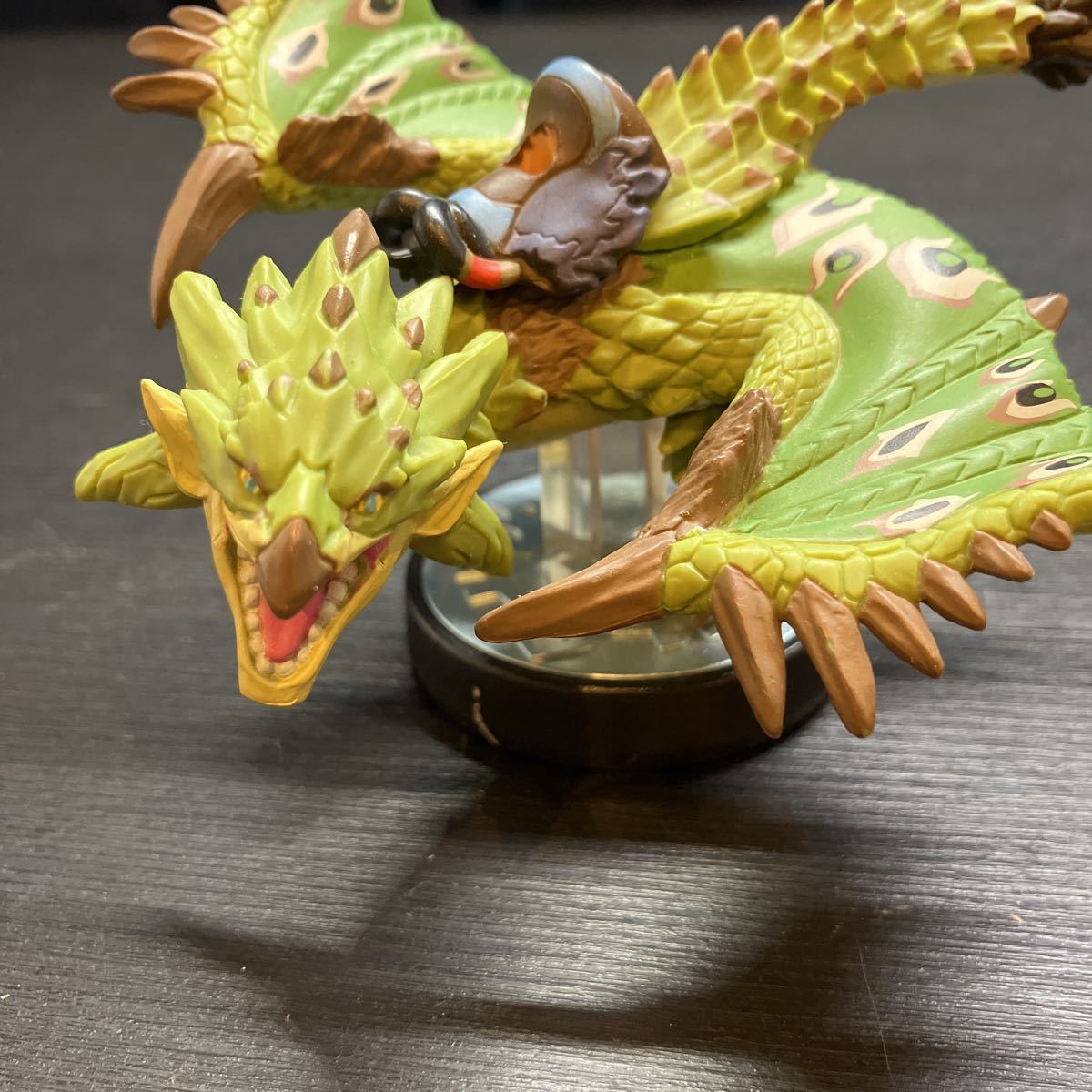 amiibo リオレイア&シュヴァル モンスターハンターストリーズ 開封済み