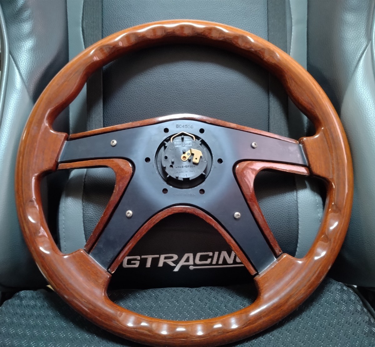 即決 美品 正規品 NARDI ナルディ GARA4 ガラ4 φ36.5 ウッド