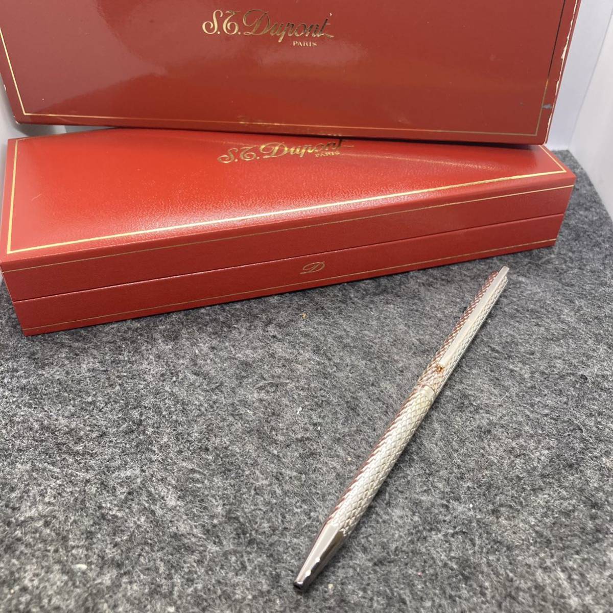 PE609□S.T.Dupont デュポン ツイスト式 ボールペン PLAQUE ARGENT 銀製 045140 筆記確認済み フランス製 箱付き ★ネーム入り