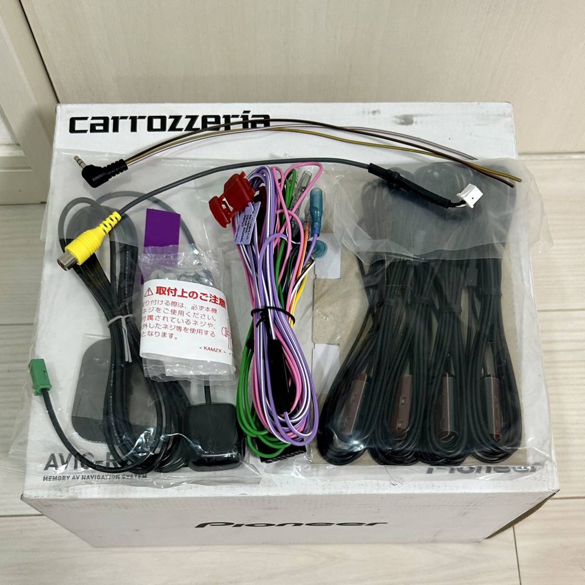 メーカー修理済み カロッツェリア 地デジ メモリー ナビ AVIC-RZ711 