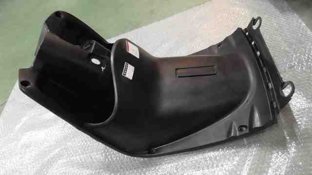 ジョグ(FI)Deluxe　SA39J-654xxx　の　インナーカバー　 *1696576799　中古