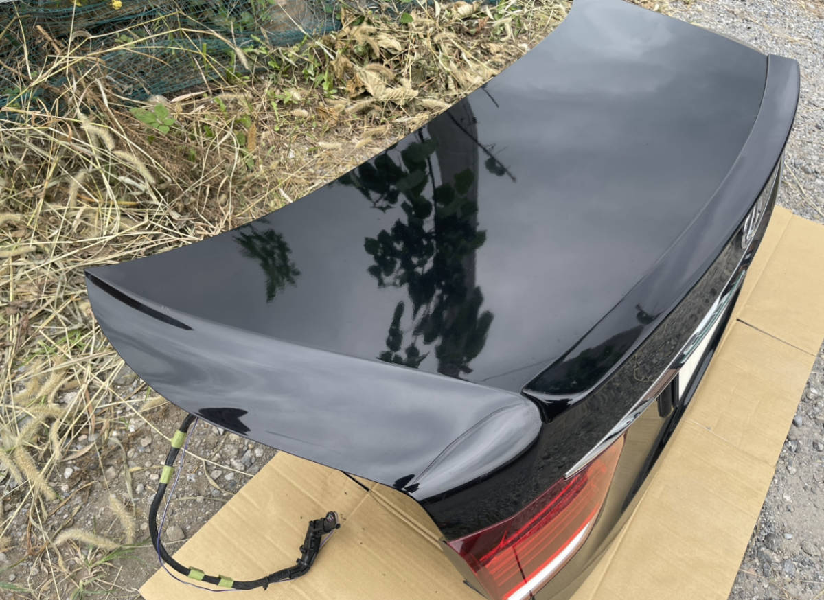5) LEXUS LS600hL LS460 後期 純正 トランク テール フィニッシャー 