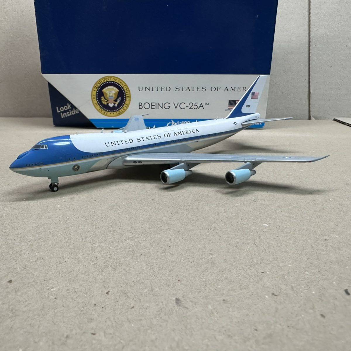 ジェミニ 1/400 Boeing VC-25A エアフォースワン アメリカ 747 AIRFORCE ONE 大統領政府専用機 USAF 28000 Gemini 747-200