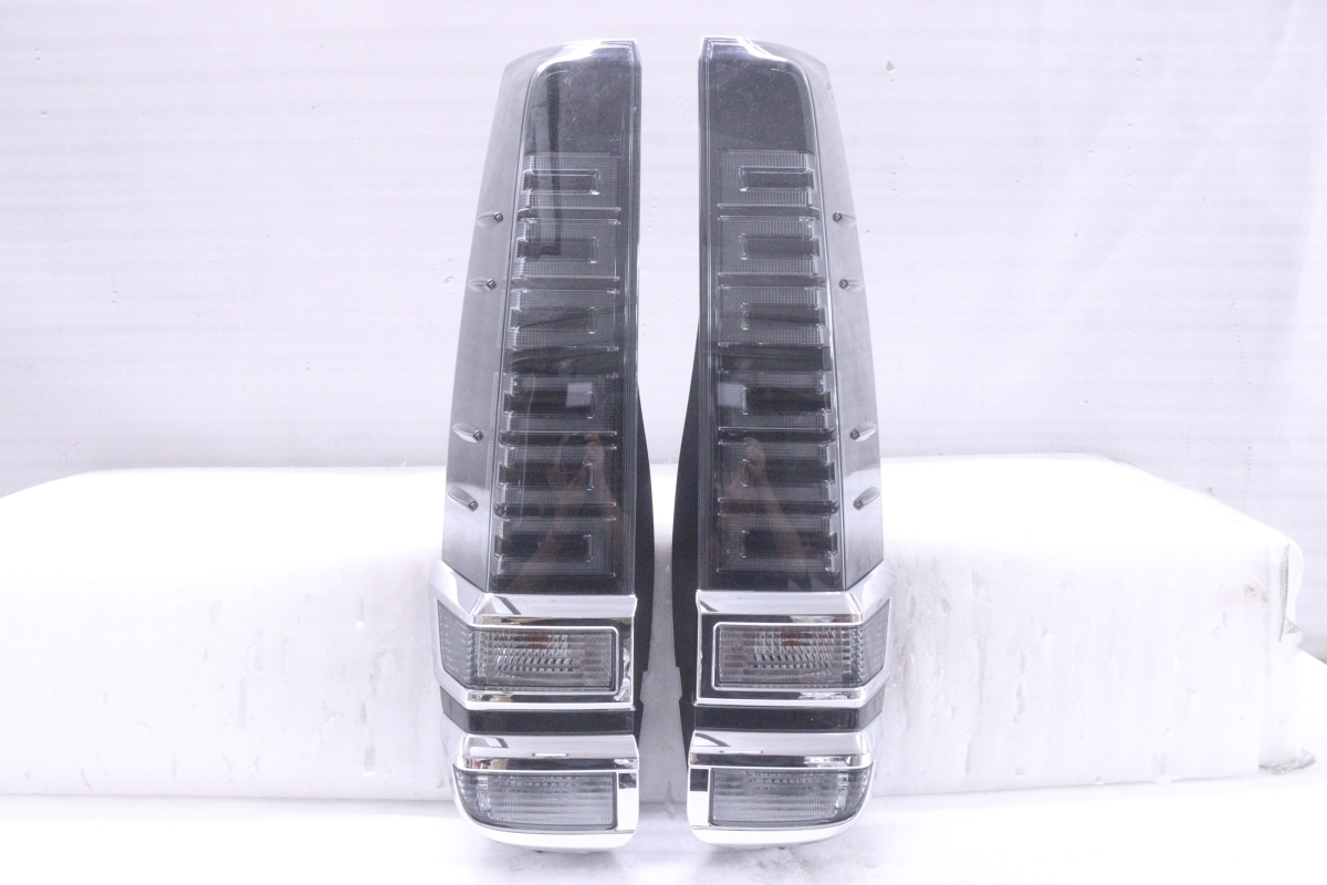 30-1165☆後期 LED ZRR80W ヴォクシー☆左右テールライト KOITO 28-243