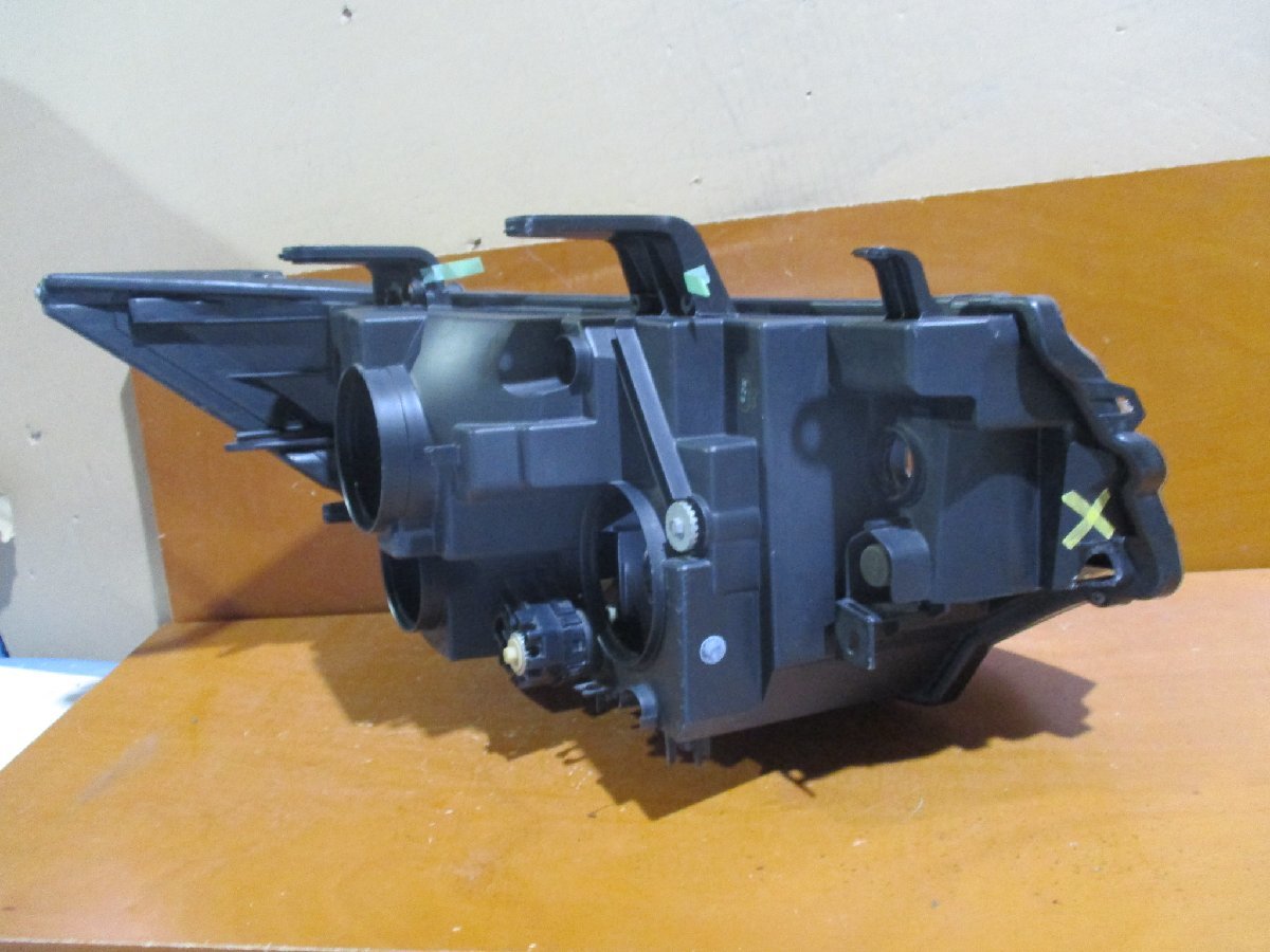 販売 格安 デリカ D:5 純正 HID 左 ヘッドライト KOITO 100-87918
