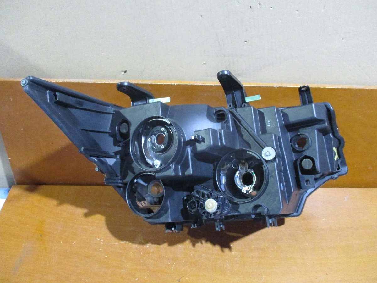 販売 格安 デリカ D:5 純正 HID 左 ヘッドライト KOITO 100-87918