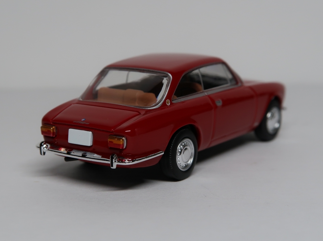 □□□トミカリミテッドヴィンテージ LV-155a アルファロメオ 1750 GTV