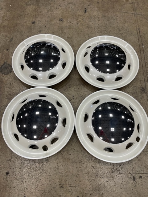 軽自動車対応、新品ベンプラ キューティー1３インチホイールキャップ VENPLA 旧車風ホイールカバー、1台分送料込み総額￥16480