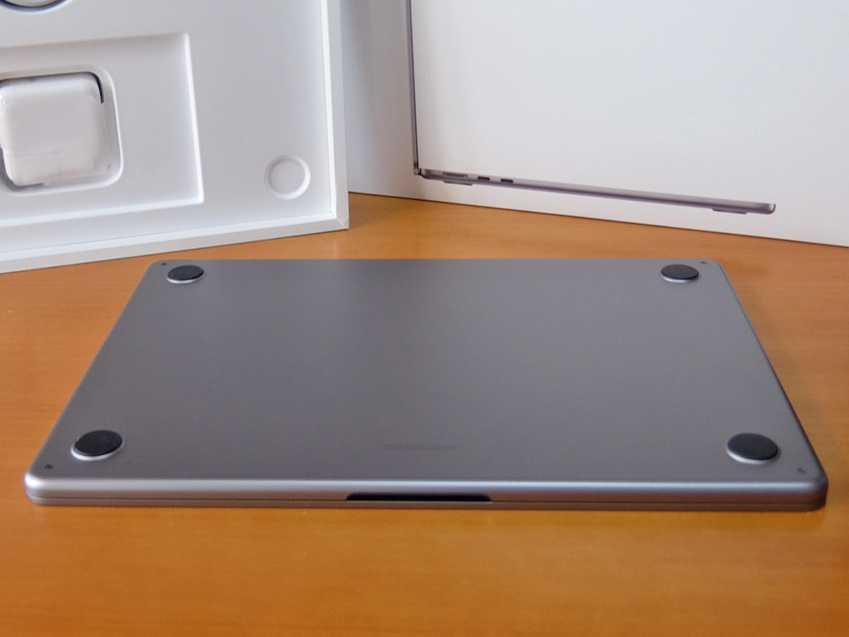 MacBook Air スペースグレイ 13.6インチ M2チップ メモリ8GB SSD 256GB 