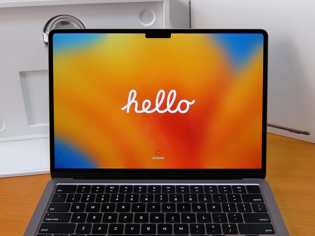 MacBook Air スペースグレイ 13.6インチ M2チップ メモリ8GB SSD 256GB 
