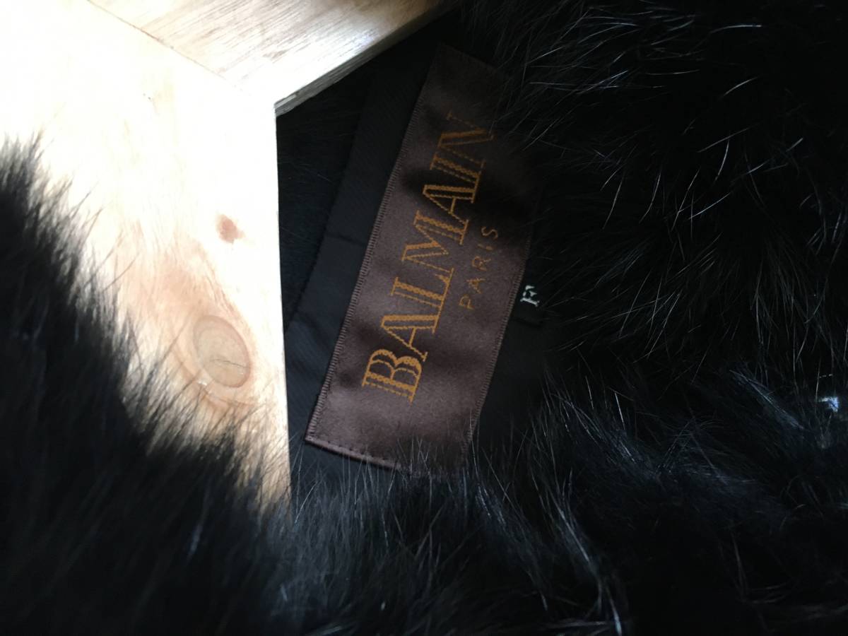 最高級✨️BALMAIN ポンチョ ピュアカシミヤ100% フォックスファー 最高級✨️BALMAIN ポンチョ ピュアカシミヤ100% フォックスファー