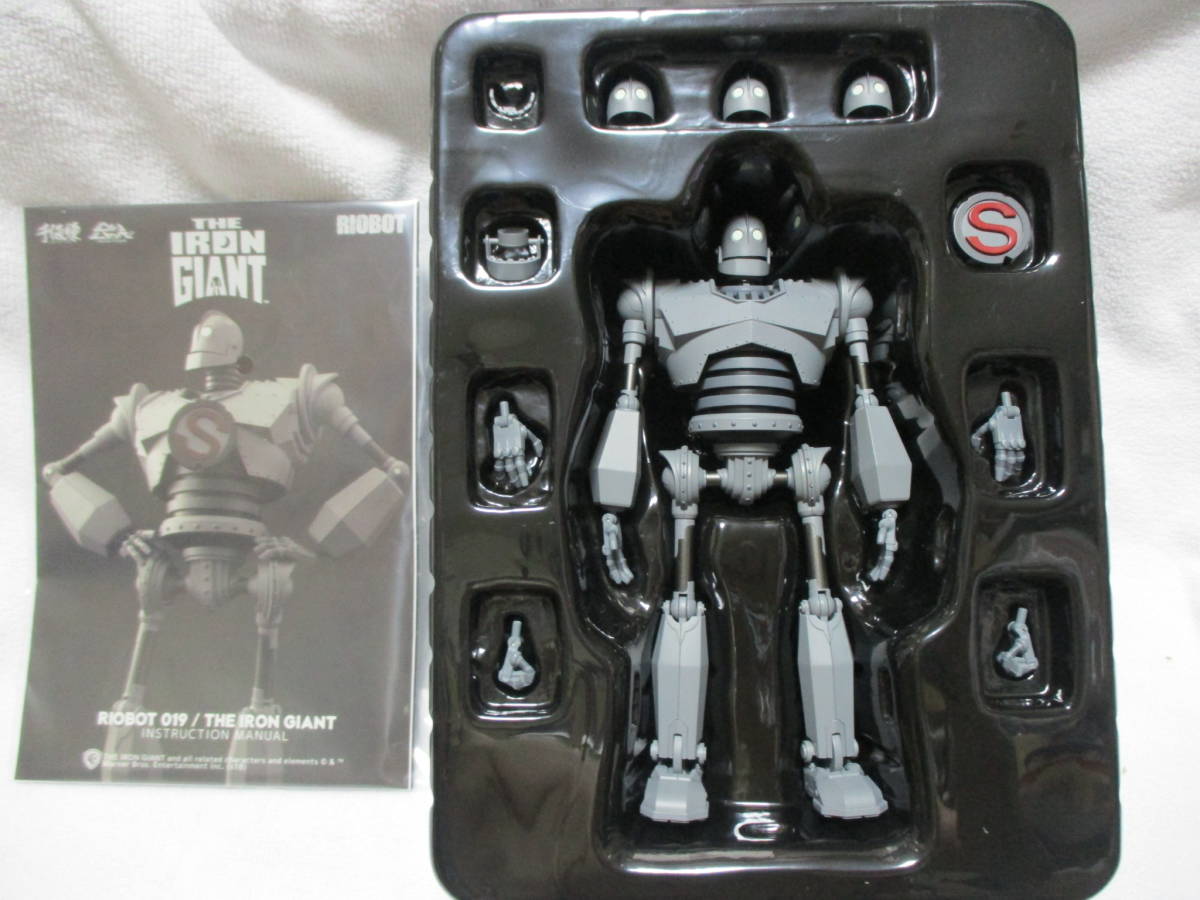RIOBOT アイアン・ジャイアント (再販) 1⁄80スケール ABS&ダイ