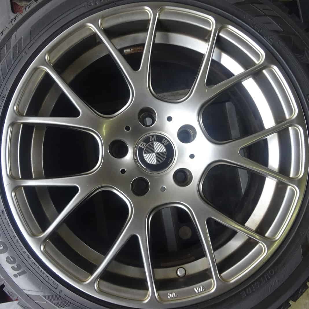 235⁄45R17 94Q スタッドレスタイヤホイール4本setの値段と価格推移は