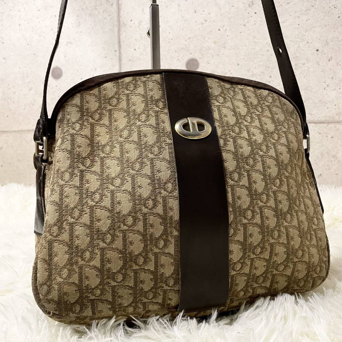 ①【高級】Christian Dior クリスチャンディオール ショルダーバッグ　トロッター　CD金具