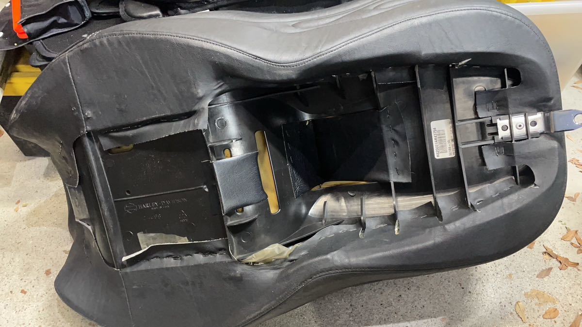 激安　トライジャ　カスタムシート　ツーリングモデル用 TRIJYA ハーレーカスタム細部の仕上がりが追加料金なしで選べる! オーダーシートお問い合わせフォーム FLFB&frasl;S FXBR&frasl;S MOTORCYCLE