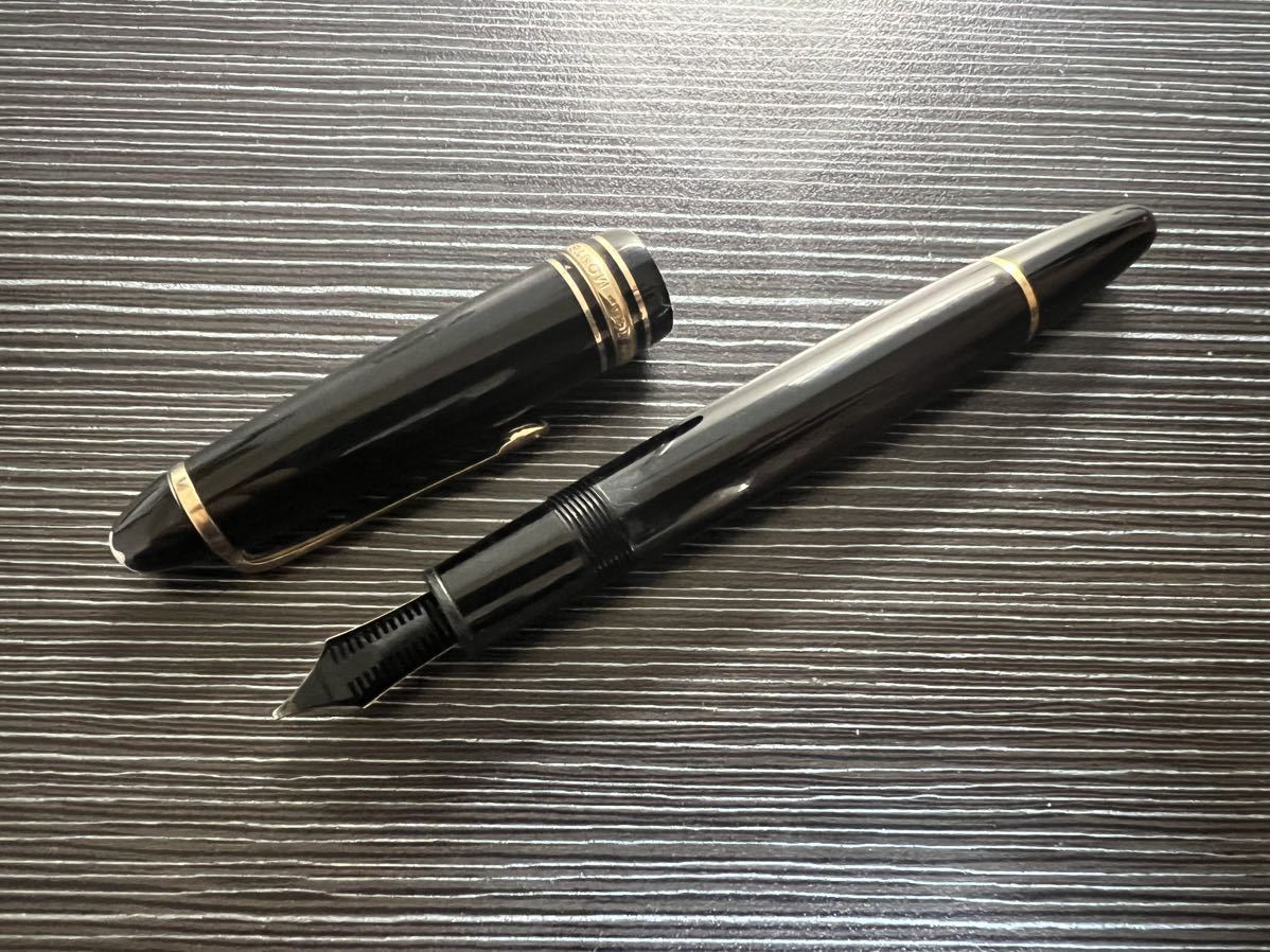 モンブラン マイスターシュテュック 146 万年筆 B 太字 14C 全金
