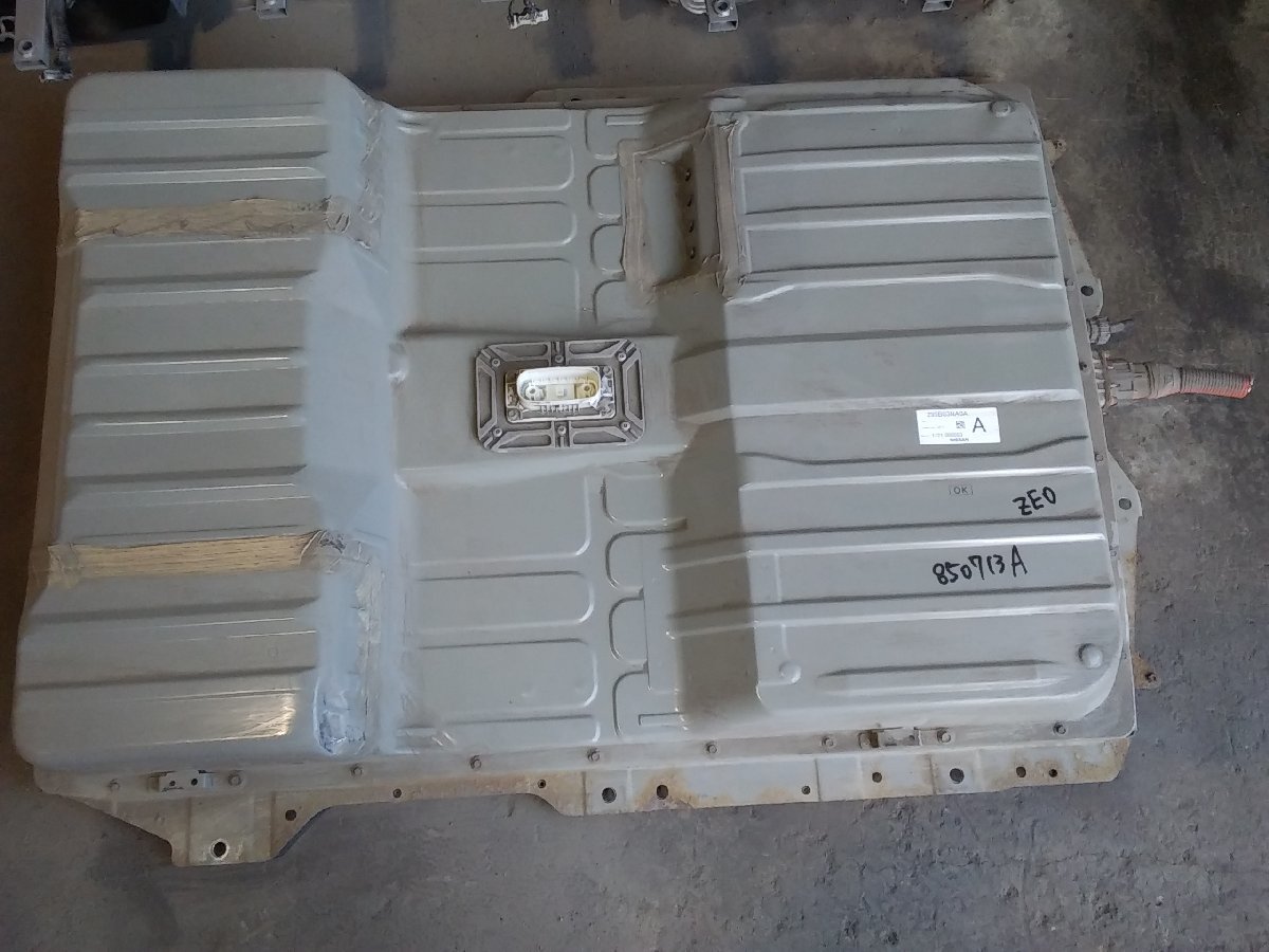 ZE0 リーフ EVバッテリー リチウムイオンバッテリー 295B03NA0A 残8セグ