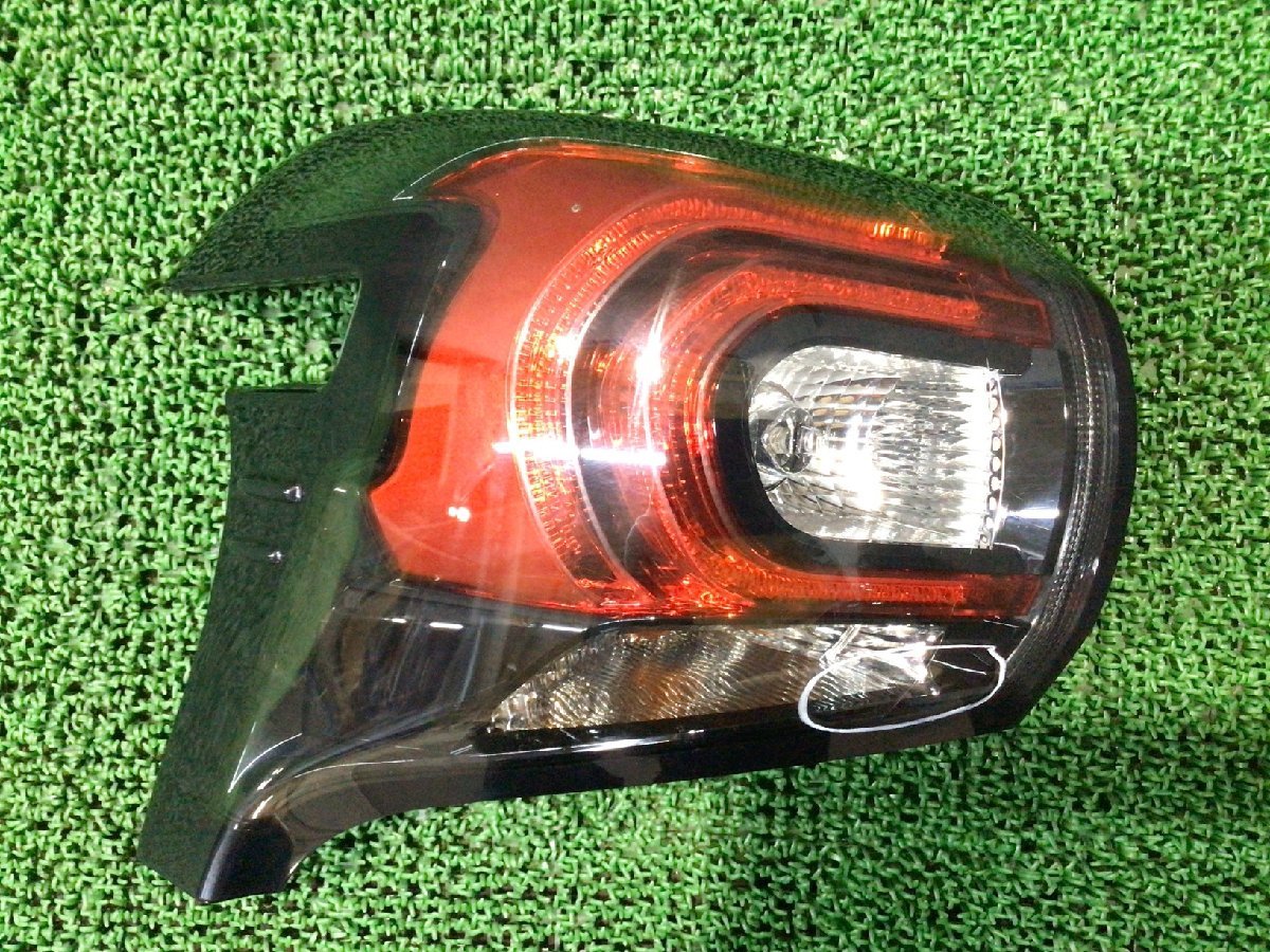 【同梱不可】シエンタ NHP170G ハイブリッドG クエロ 左テールランプ LED 品番：81561-52E40 コイト：52-319