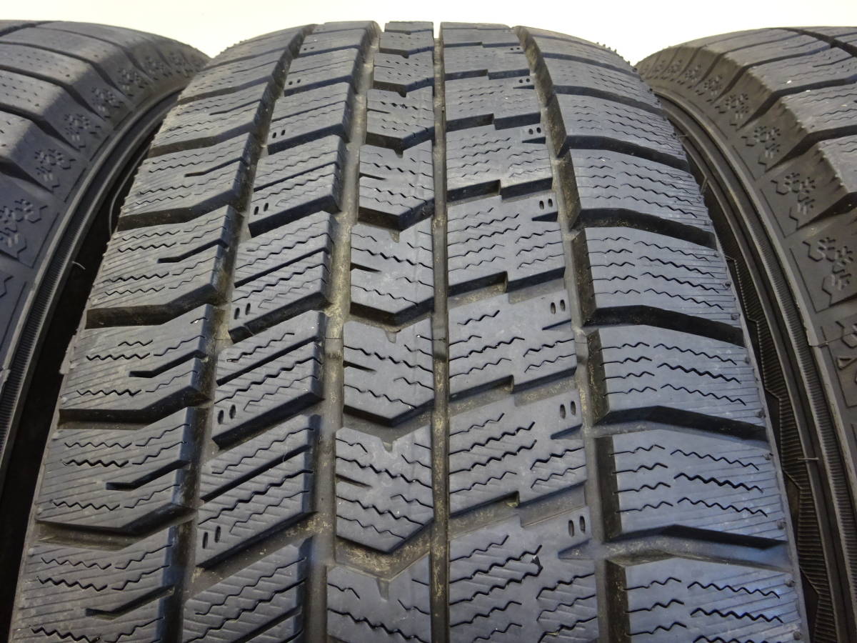 215&frasl;60R17 ICE NAVI タイヤの通販 | 4本 ST-24　GY ICE NAVI 8　★215/60R17 96Q★　4本　比較的 程度良好　溝あり 約9.5分山，約9分山　高年式 2022年式　グットイヤー アイスナビ