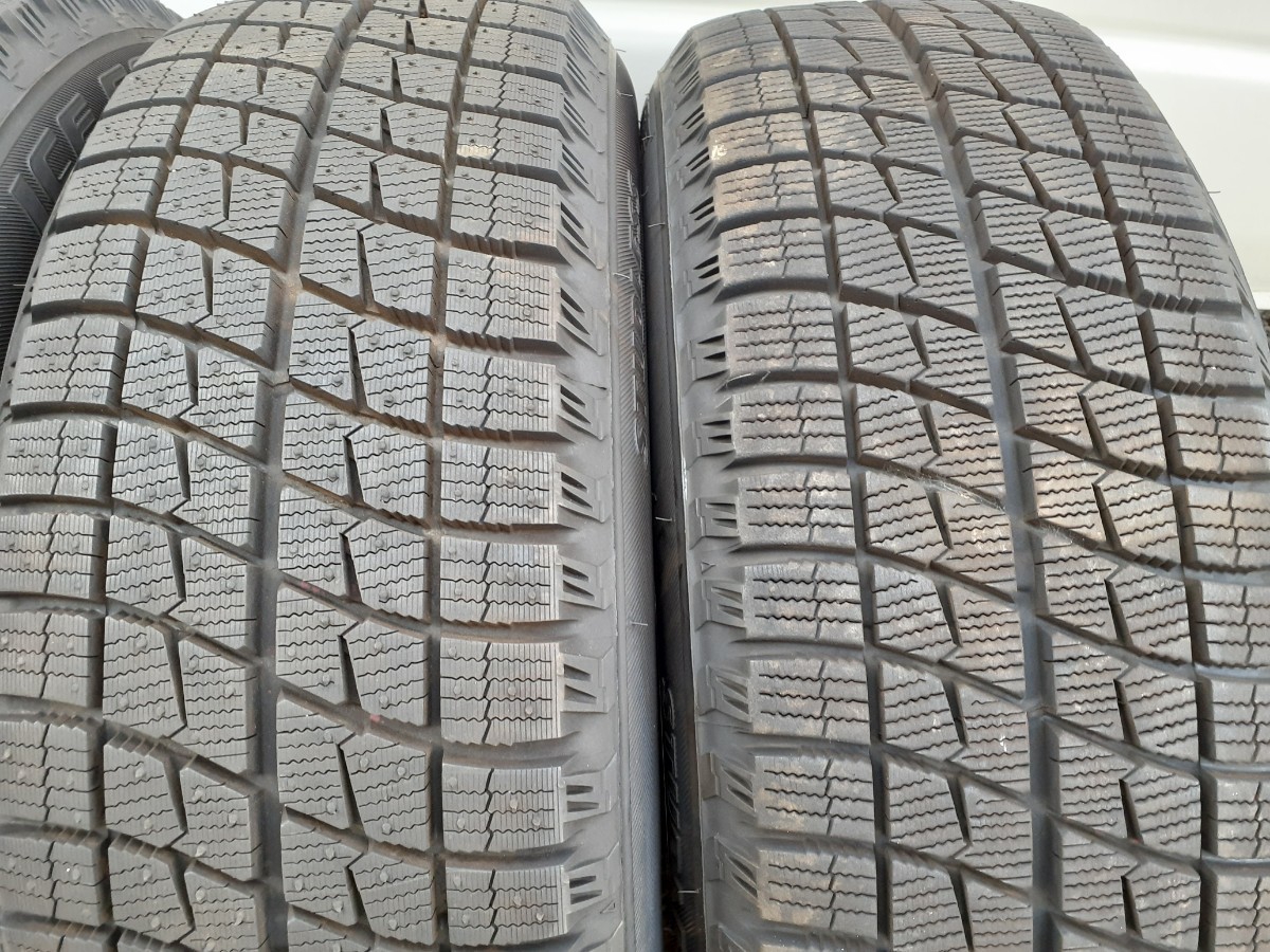 シエンタ NHP170 PCD100 5穴 スタッドレスタイヤ 185/60R15 2020年バリ 