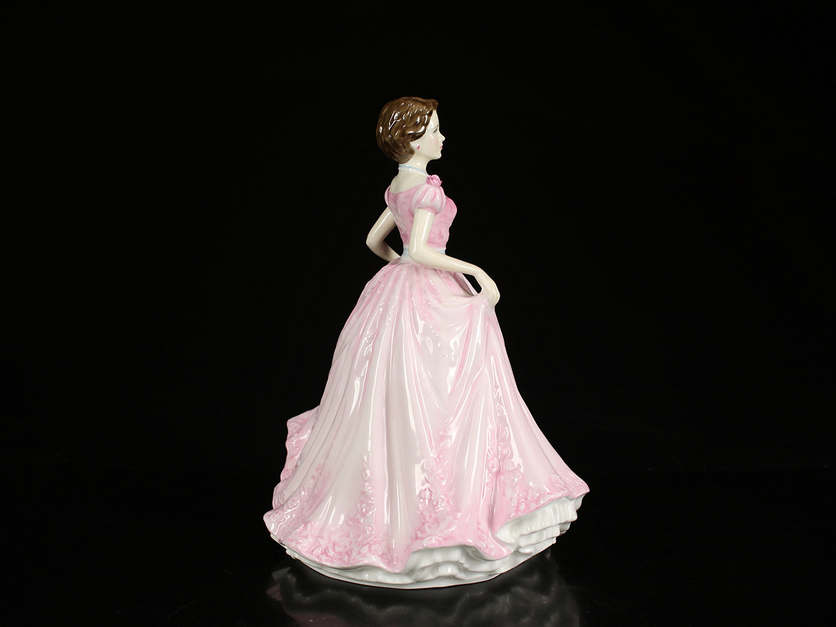 CC920 ROYAL DOULTON 【ロイヤルドルトン】 陶器人形 高21.5cm／美品！ h