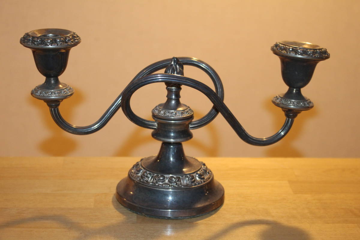 送料無料！　フランスアンティーク　燭台　ローソク立て　キャンドルスタンド　真鍮？　銀メッキ？（検索） アンティーク フランス 古い　