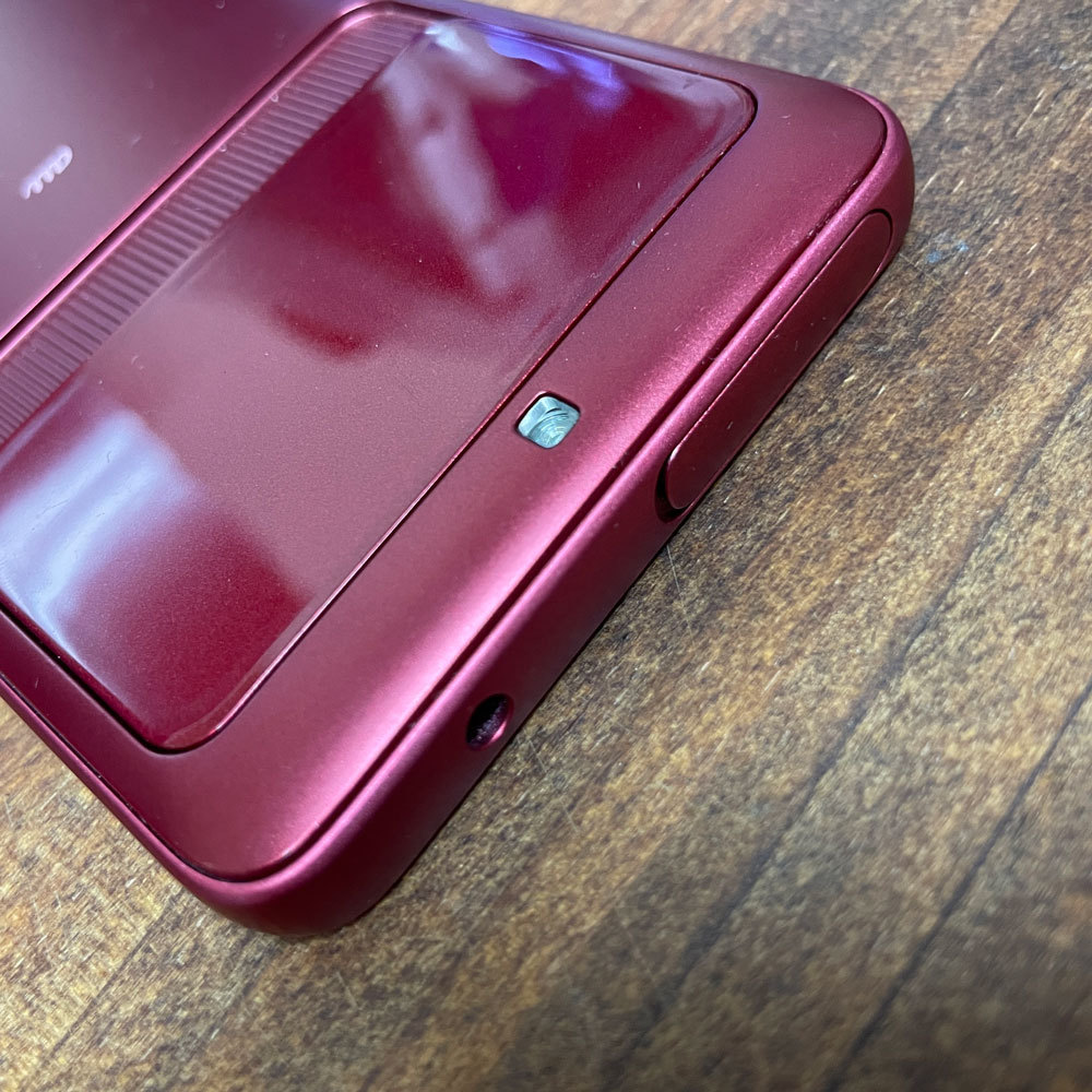 BASIO3 KYOCERA かんたんスマホ 5インチ メモリー3GB ストレージ32GB