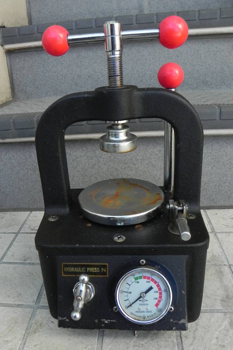 歯科技工 油圧プレス YOSIDA ヨシダ 中古 ＊廃業歯科医整理品＊ YOSHIDA ヨシダ ： 歯科技工用 油圧プレス機