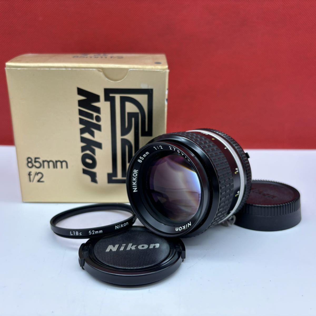 【美品元箱付き】ニコン NIKKOR Ai-s 85mm f/2 単焦点レンズ ◇ Nikon NIKKOR 85mm F2 Ai-s カメラ レンズ 単焦点レンズ 箱付き