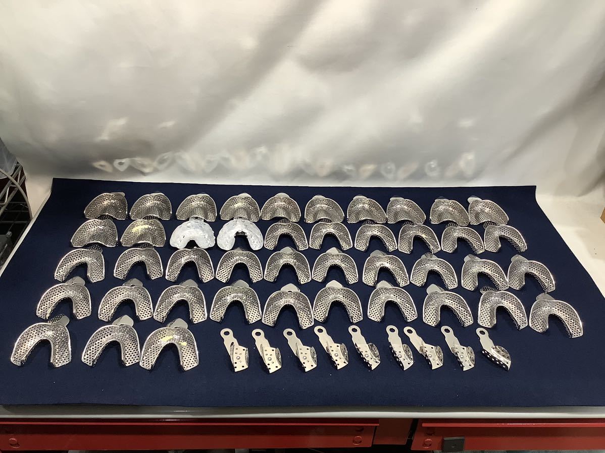 歯科 歯科医院 印象トレー 印象 上顎 下顎 回転トレー 乳歯 大量まとめ 中古品 現状品FU112105