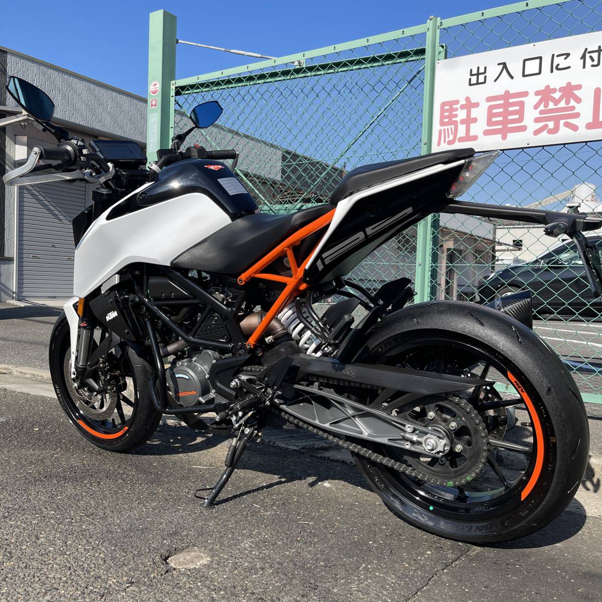 状態良好 KTM 125 デューク DUKE ABS 11167㎞ 原付二種 コードカード付 アクラボマフラー エンジンガード 全国配送 売切 検)CB125R MT-125