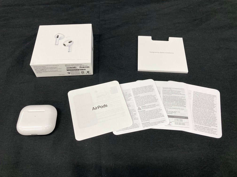 Apple AirPods 第3世代 A2564 両耳+充電ケース(エアポッズ) 【公式通販】