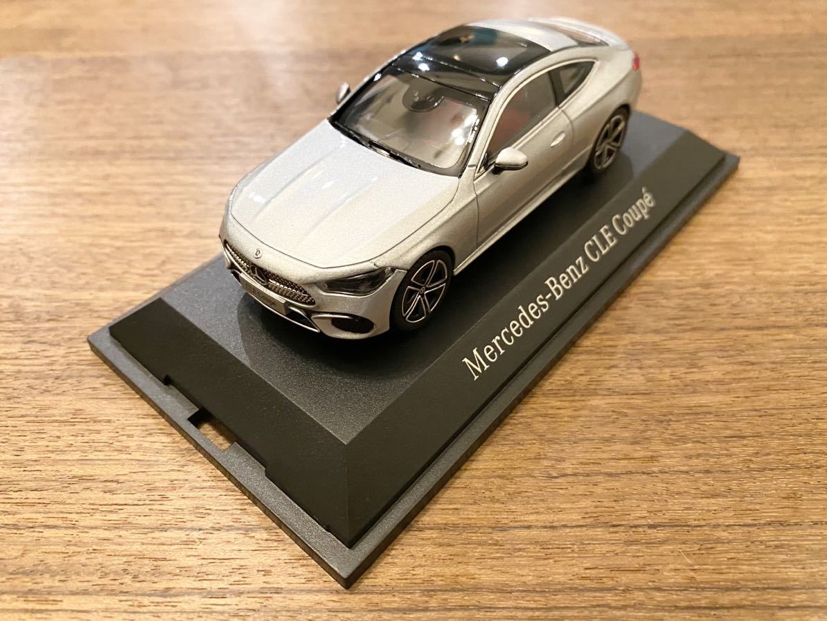 新品 オリジナルパッケージ付き 1/43 メルセデスベンツ純正 ノレブ
