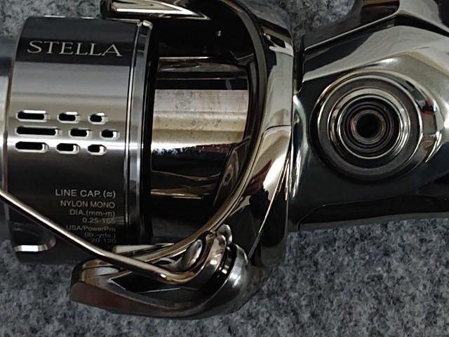 未使用品】 訳あり シマノ 18ステラ STELLA 4000MHG スピニングリ－ル
