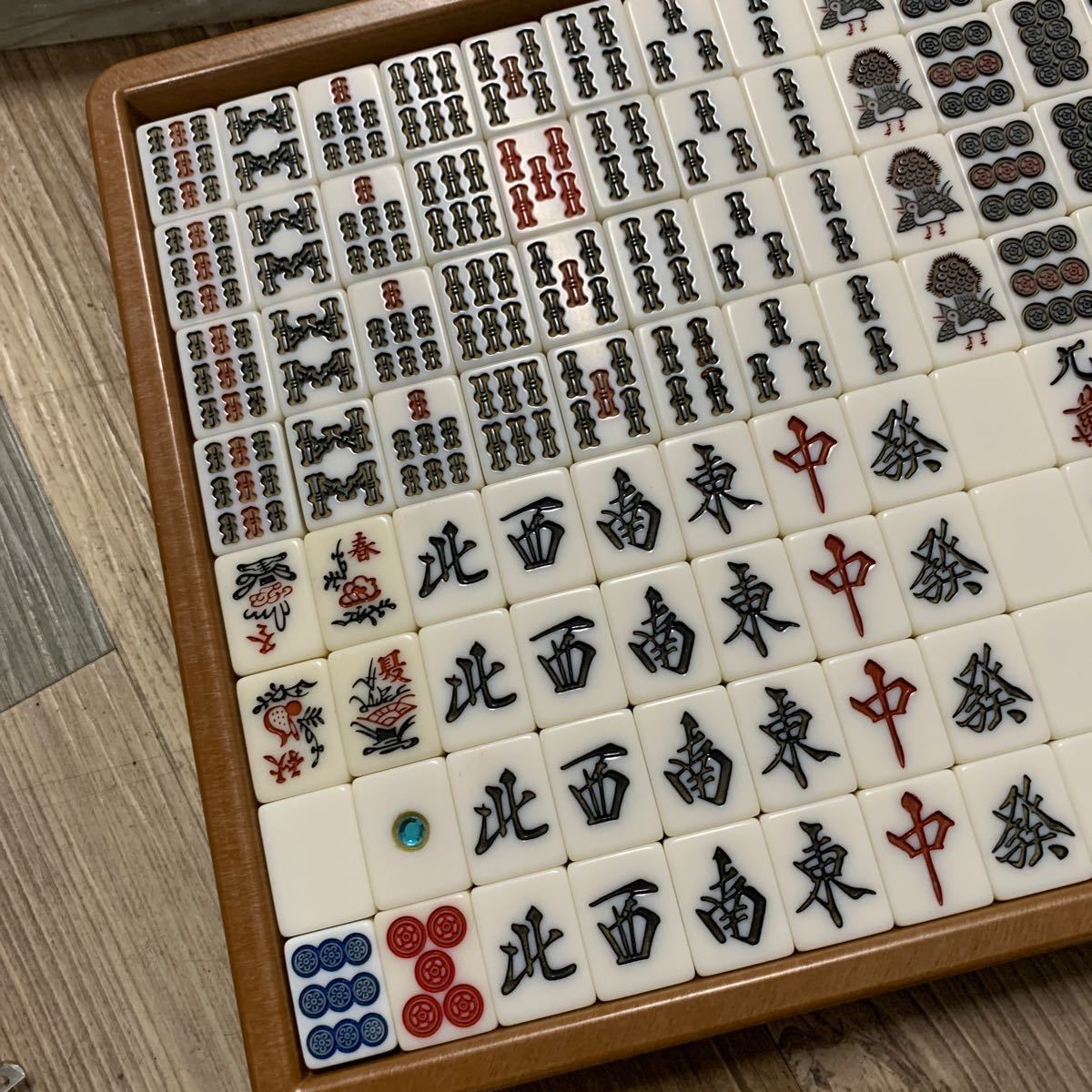 中古品 AMOS アモス 業務用 28mm 全自動麻雀牌 イエロー 赤牌、華牌