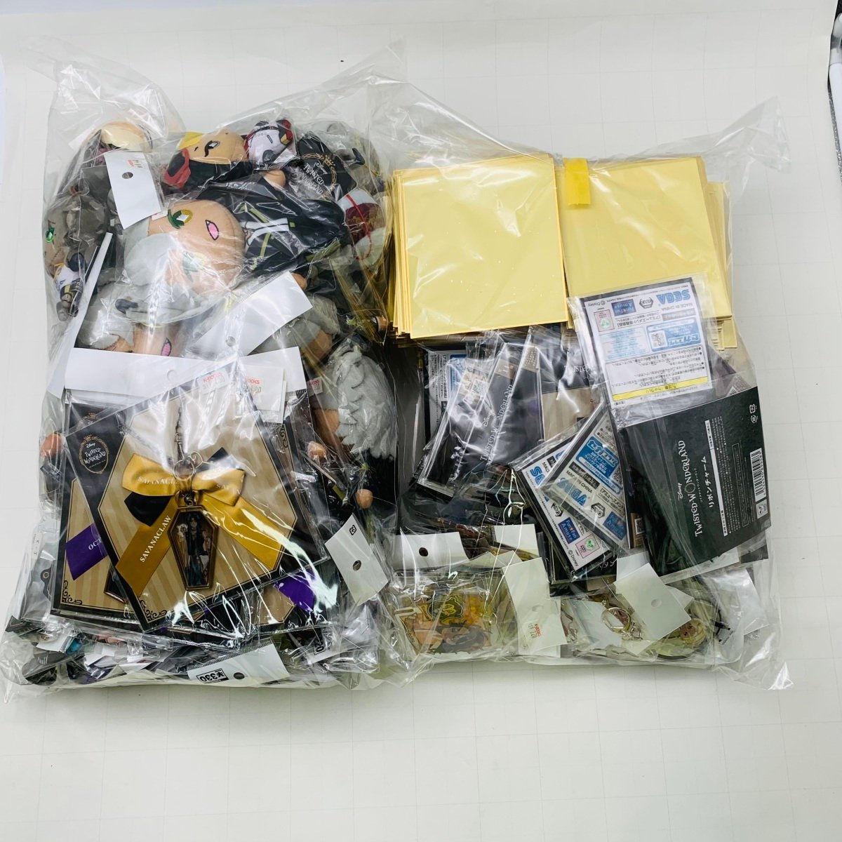 2860)まとめ売りツイステッドワンダーランド ツイステ グッズ 大量