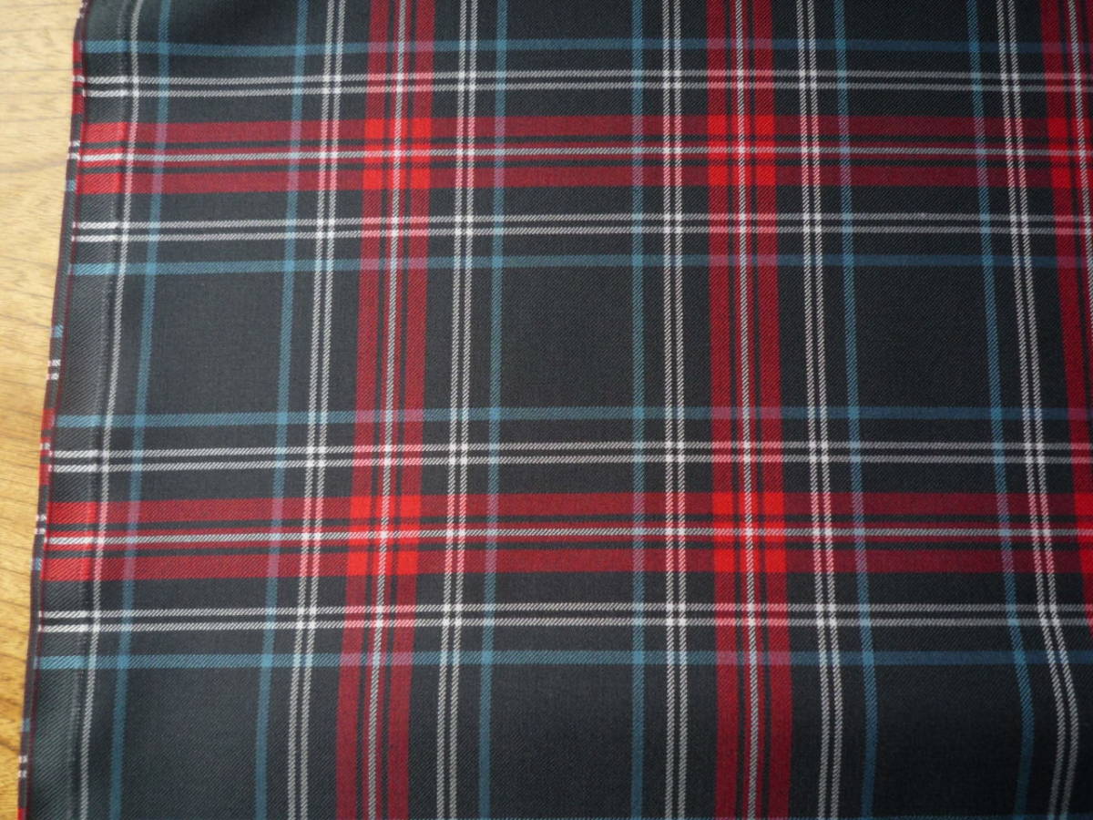 国産ウール混先染めサキソニー（綾織り）タータンチェック153ｃｍ幅（レッド/ネイビー系）　/7.4ｍ