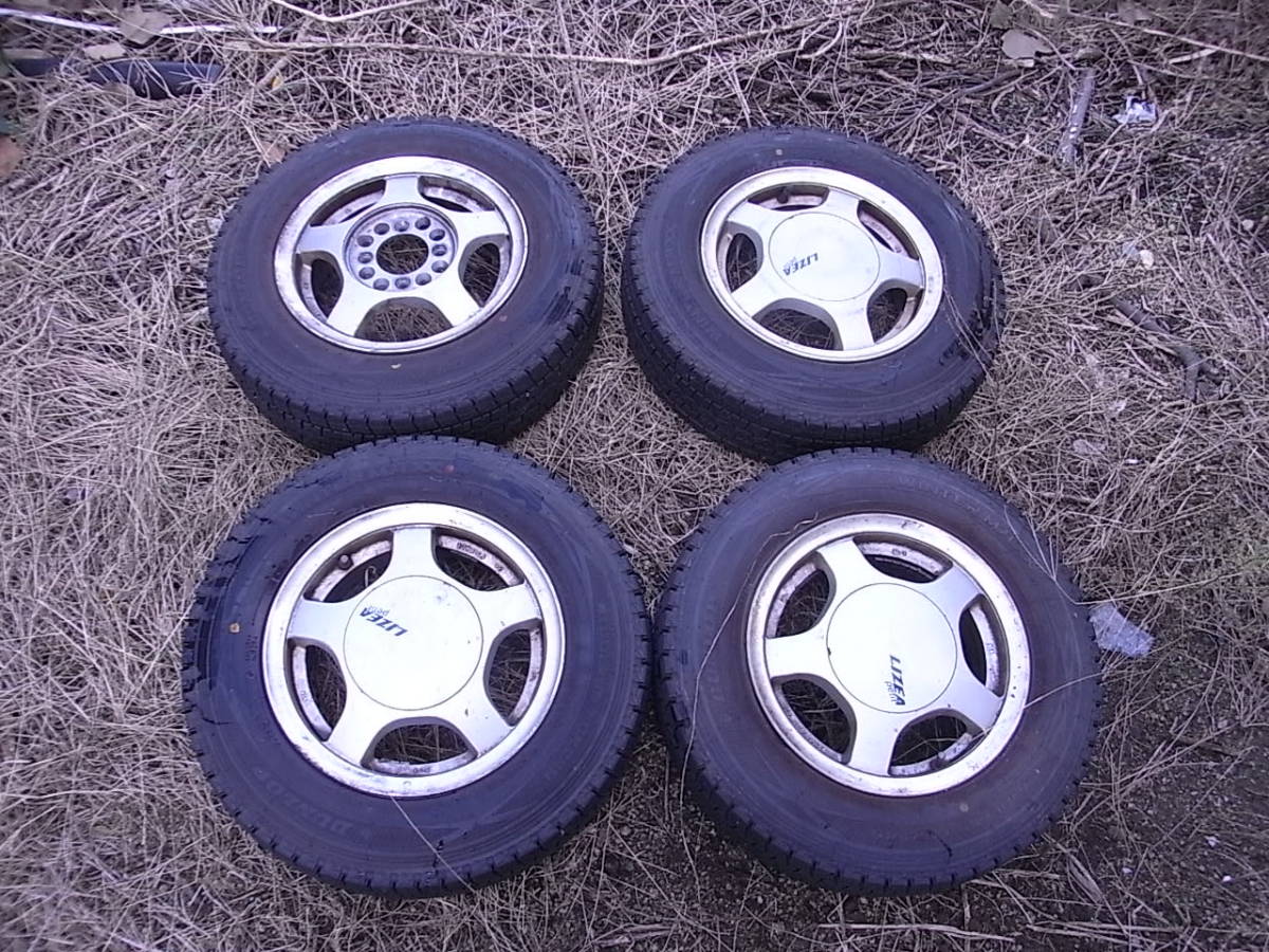 ダンロップスタッドレスタイヤ 145R12LT 6PR アルミ付き、4本セット、バリ溝 中古