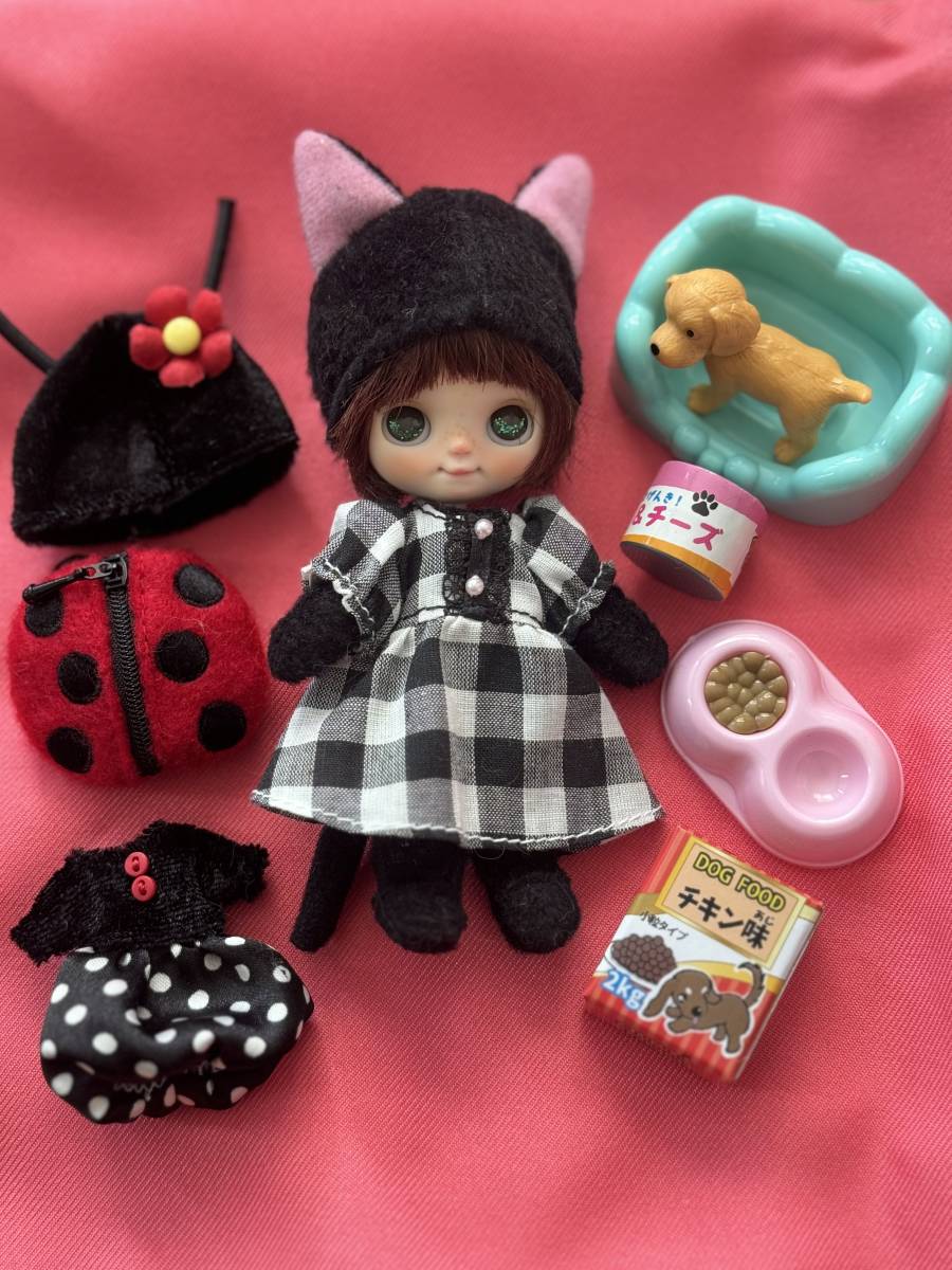 激安大特価，100%新品 プチブライス カスタムプチブライス イッツィビッツィバグOFとペット犬セット付き(服、靴)｜売買されたオークション情報、yahooの商品情報をアーカイブ公開 - オークファン 服、靴