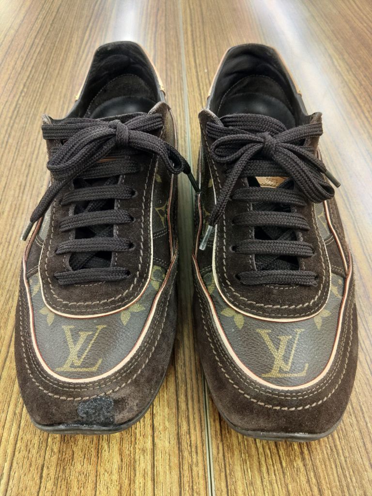 極美品 バーバリー ラークホール ロゴ ノバチェック ローカット