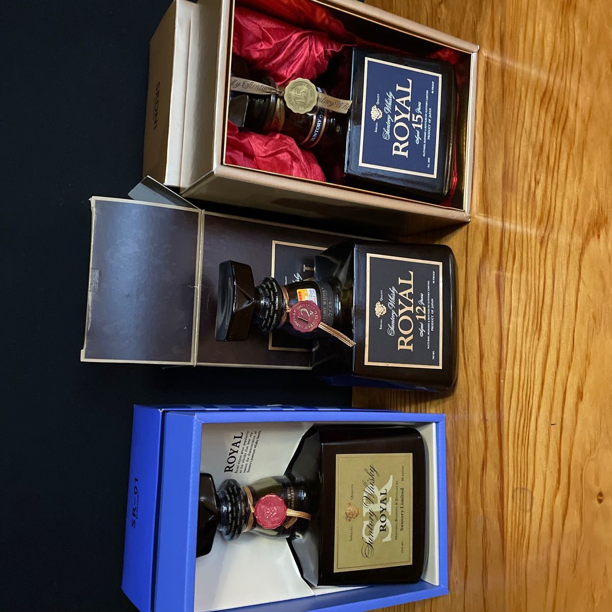 サントリー ローヤル SR 720ml 3本セット 山崎15年モルト サントリー ローヤル SR 720ml 3本セット 山崎15年モルト
