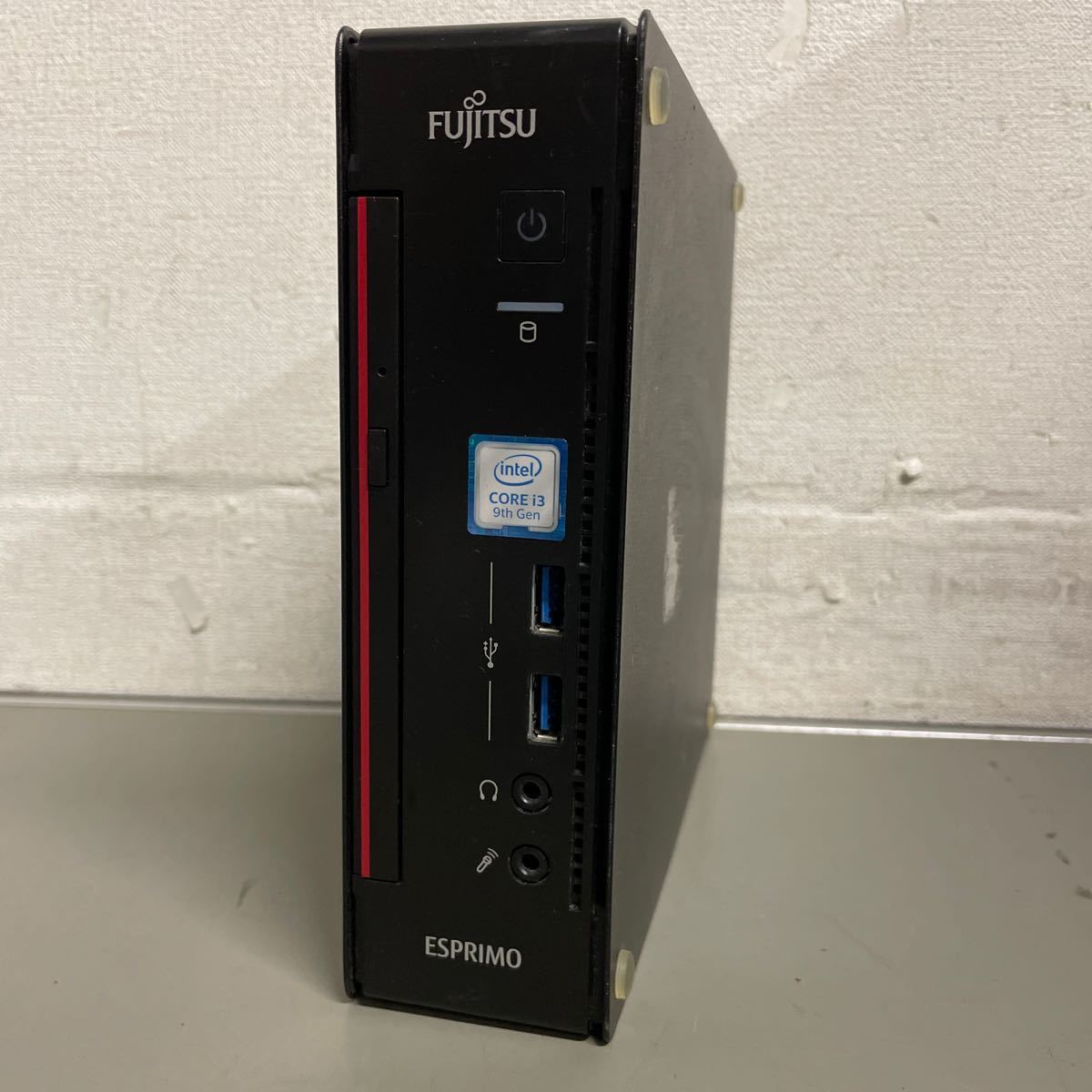 ン53 FUJITSU ミニパソコン ESPRIMO Q558/B Core i3-9100T メモリ 8GB