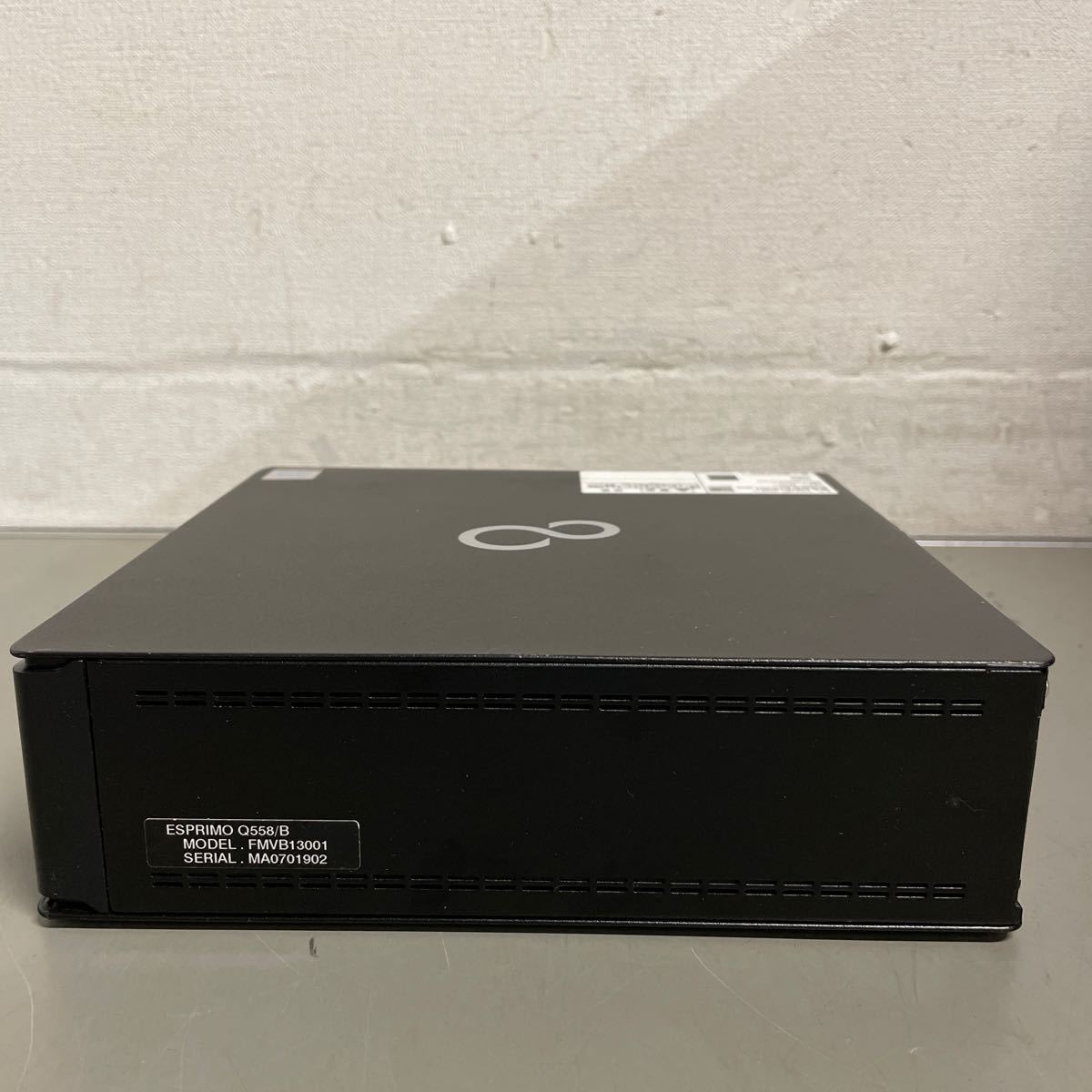 【未使用・箱入】富士通 ESPRIMO DH53/L 本体一式 ン53 FUJITSU ミニパソコン ESPRIMO Q558/B Core i3-9100T メモリ 8GB