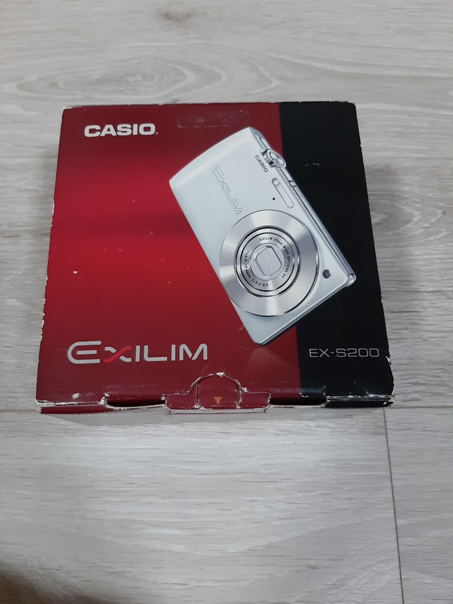 カシオ(CASIO) EXILIM EX-S200 画素数：1448万画素(総画素)/1410