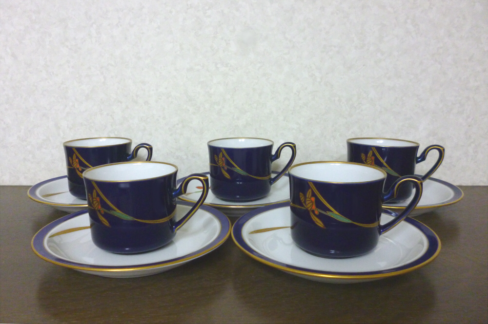 宮内庁御用達 有田焼の老舗 香蘭社 蘭の香 瑠璃釉と金彩色絵のカップ＆ソーサー5客セット 美品
