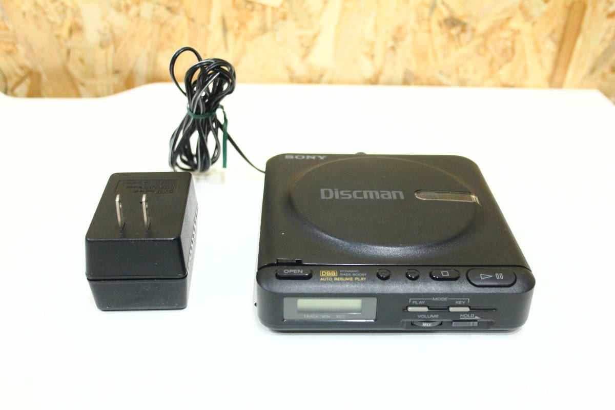 【ジャンク品】SONY カセットウォークマン. CDプレーヤー、MDプレーヤー ジャンク】SONY WALKMAN ウォークマン MP3 ATRAC CD WALKMAN D-NE830